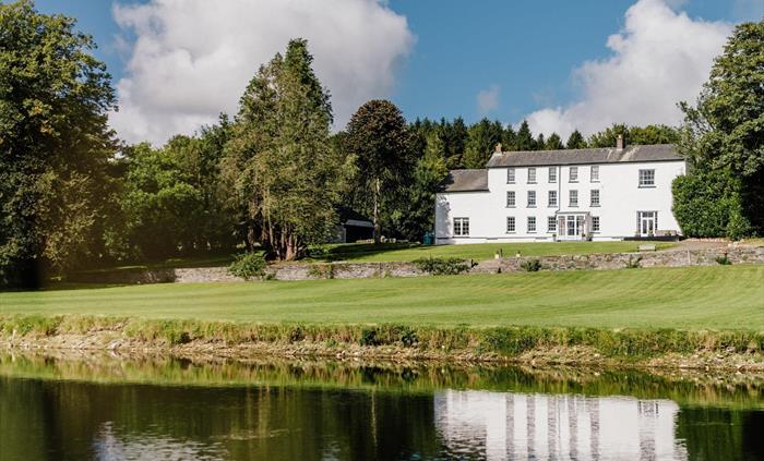 Plas Pantyderi Manor